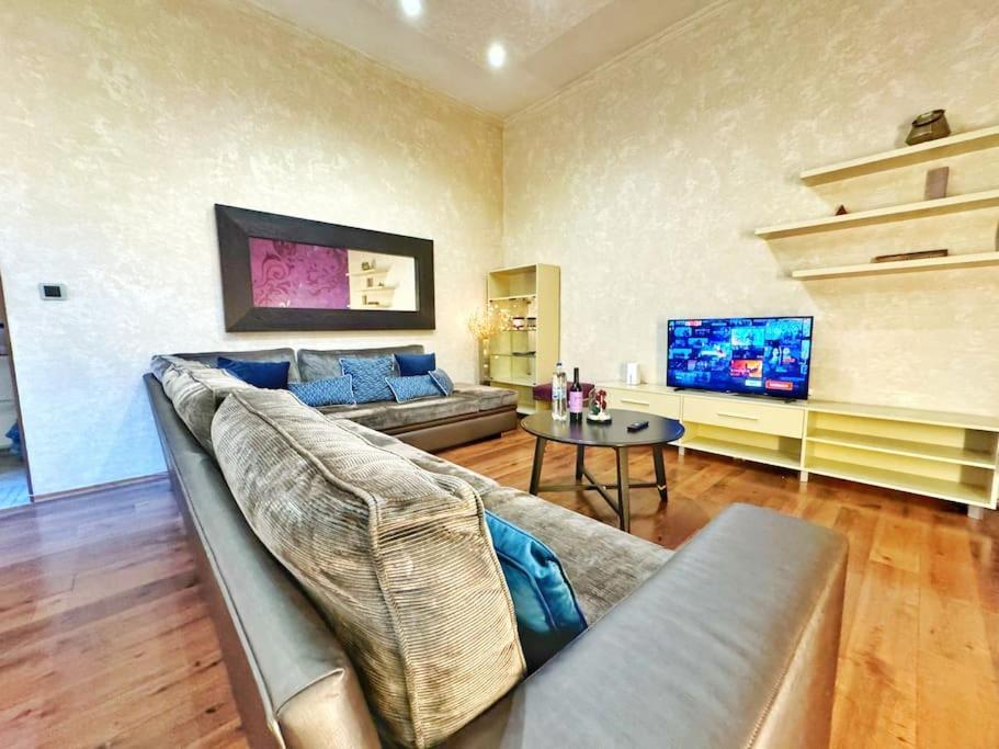 Ultra Central Apartment / 10 Ppl Βουδαπέστη Εξωτερικό φωτογραφία