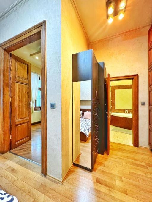 Ultra Central Apartment / 10 Ppl Βουδαπέστη Εξωτερικό φωτογραφία
